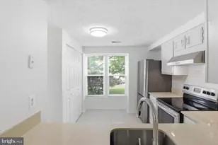 4749 Hersand Ct, Woodbridge, VA 22193 - Photo 9