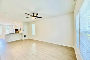 18374 Reaper Hl Ct, Triangle, VA 22172 - Photo 13
