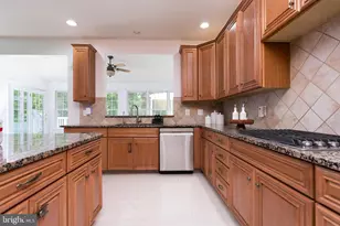 15734 Ryder Cup Dr, Haymarket, VA 20169 - Photo 23