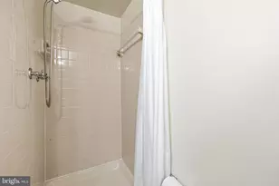 11858 Mohican Rd, Woodbridge, VA 22192 - Photo 25