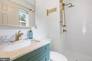 11858 Mohican Rd, Woodbridge, VA 22192 - Photo 17