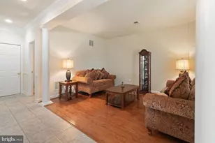 745 Collington Ct, Woodbridge, VA 22191 - Photo 11
