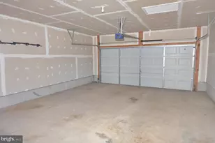16291 Catenary Dr, Woodbridge, VA 22191 - Photo 27