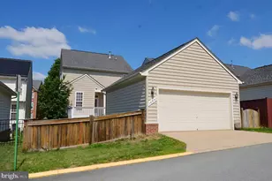 16291 Catenary Dr, Woodbridge, VA 22191 - Photo 5