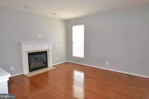 16291 Catenary Dr, Woodbridge, VA 22191 - Photo 7