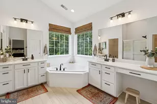 13831 Barrymore Ct, Gainesville, VA 20155 - Photo 31