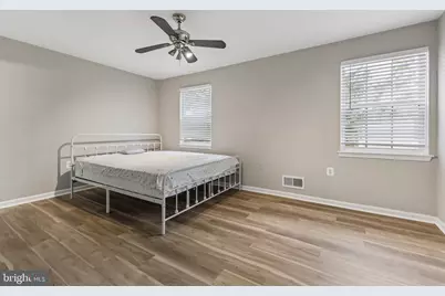 7974 Community Drive, Manassas, VA 20109 - Photo 19