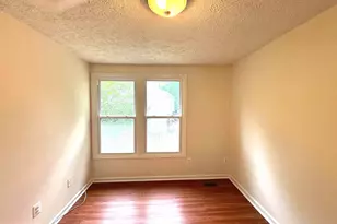 3654 Wharf Ln, Triangle, VA 22172 - Photo 9