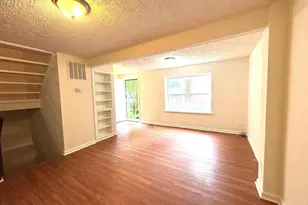3654 Wharf Ln, Triangle, VA 22172 - Photo 5