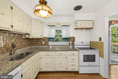 5236 Midway Court, Woodbridge, VA 22193 - Photo 11