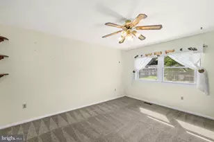 5236 Midway Ct, Woodbridge, VA 22193 - Photo 19