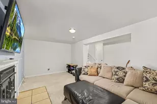 14054 Fallbrook Ln, Woodbridge, VA 22193 - Photo 21
