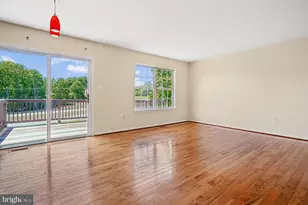 14677 Cloverdale Rd, Woodbridge, VA 22193 - Photo 9