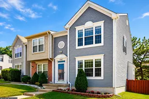 12887 Hunterbrook Dr, Woodbridge, VA 22192 - Photo 1