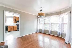 12196 Dapple Gray Ct, Woodbridge, VA 22192 - Photo 9