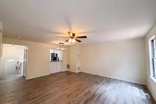 8641 Centerton Ln, Manassas, VA 20111 - Photo 9