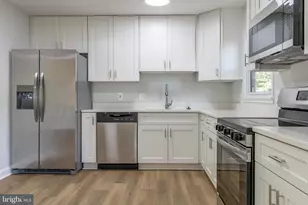 3805 Del Mar Dr, Woodbridge, VA 22193 - Photo 11