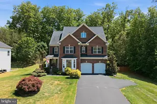 3679 Expedition Dr, Triangle, VA 22172 - Photo 1
