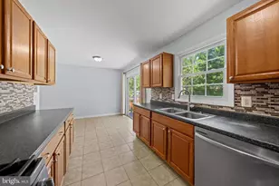 4203 Eldorado Dr, Woodbridge, VA 22193 - Photo 17