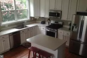8213 Glade Bank Dr, Manassas, VA 20111 - Photo 3