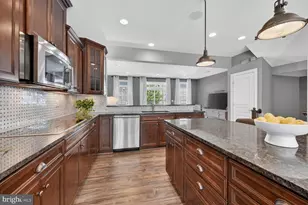 8909 Englewood Farms Dr, Manassas, VA 20112 - Photo 7