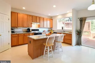 12508 Chippenham Ct, Bristow, VA 20136 - Photo 19