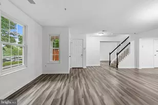 8005 Coachcrest Ct, Manassas, VA 20109 - Photo 3