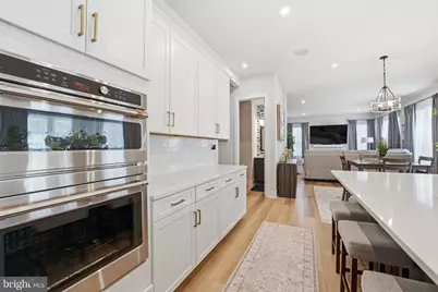 8678 Sycamore Springs Way, Manassas, VA 20112 - Photo 17