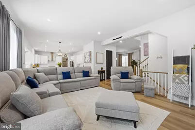 8678 Sycamore Springs Way, Manassas, VA 20112 - Photo 9