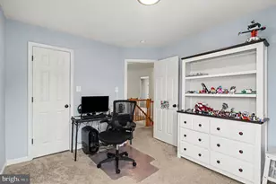 15812 Ibsen Pl, Dumfries, VA 22025 - Photo 19