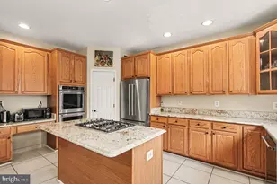 15812 Ibsen Pl, Dumfries, VA 22025 - Photo 11