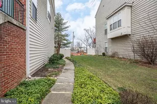 13340 Colchester Ferry Pl, Woodbridge, VA 22191 - Photo 31