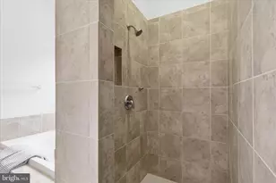8277 Roxborough Loop, Gainesville, VA 20155 - Photo 33