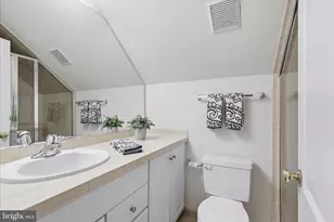 8277 Roxborough Loop, Gainesville, VA 20155 - Photo 39