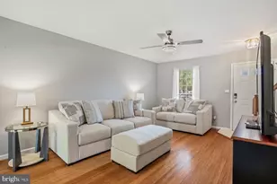 1736 Tiger Lily Cir, Woodbridge, VA 22192 - Photo 7