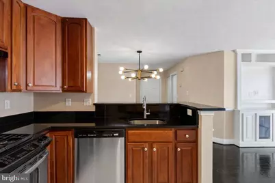 1031 Gardenview Loop #201, Woodbridge, VA 22191 - Photo 11