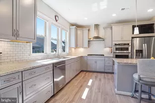 6373 Virginia Bluebell Ln, Haymarket, VA 20169 - Photo 13