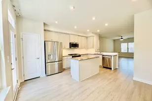 18374 Reaper Hl Ct, Triangle, VA 22172 - Photo 3