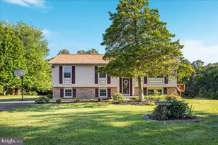 8201 Morningside Dr, Manassas, VA 20112 - Photo 1
