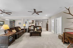 6165 Chancellorsville Dr, Gainesville, VA 20155 - Photo 59
