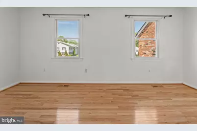 8758 Stoneridge Drive, Manassas, VA 20111 - Photo 7