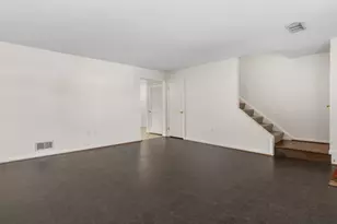 8758 Stoneridge Dr, Manassas, VA 20111 - Photo 21