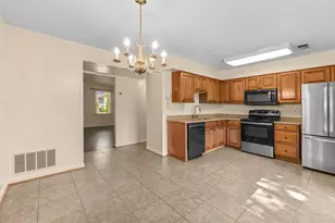 8758 Stoneridge Dr, Manassas, VA 20111 - Photo 19