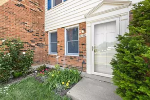 8758 Stoneridge Dr, Manassas, VA 20111 - Photo 25