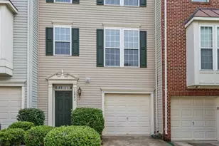 15823 Bobolink Dr, Woodbridge, VA 22191 - Photo 1