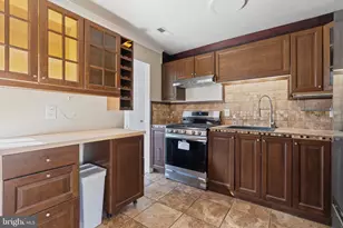 13421 Hillendale Dr, Woodbridge, VA 22193 - Photo 15