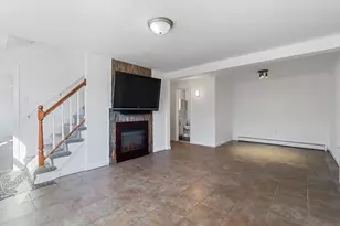 13421 Hillendale Dr, Woodbridge, VA 22193 - Photo 3