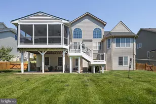 15709 Tanning House Pl, Haymarket, VA 20169 - Photo 3