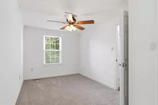 14330 Lindendale Rd, Woodbridge, VA 22193 - Photo 19