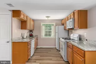 4521 Kingsley Rd, Woodbridge, VA 22193 - Photo 19